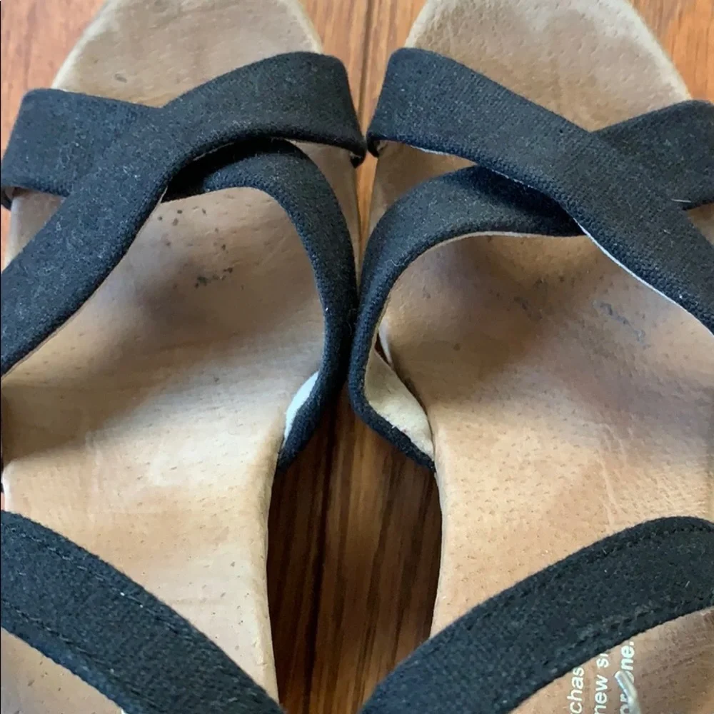 Toms wedge sandals